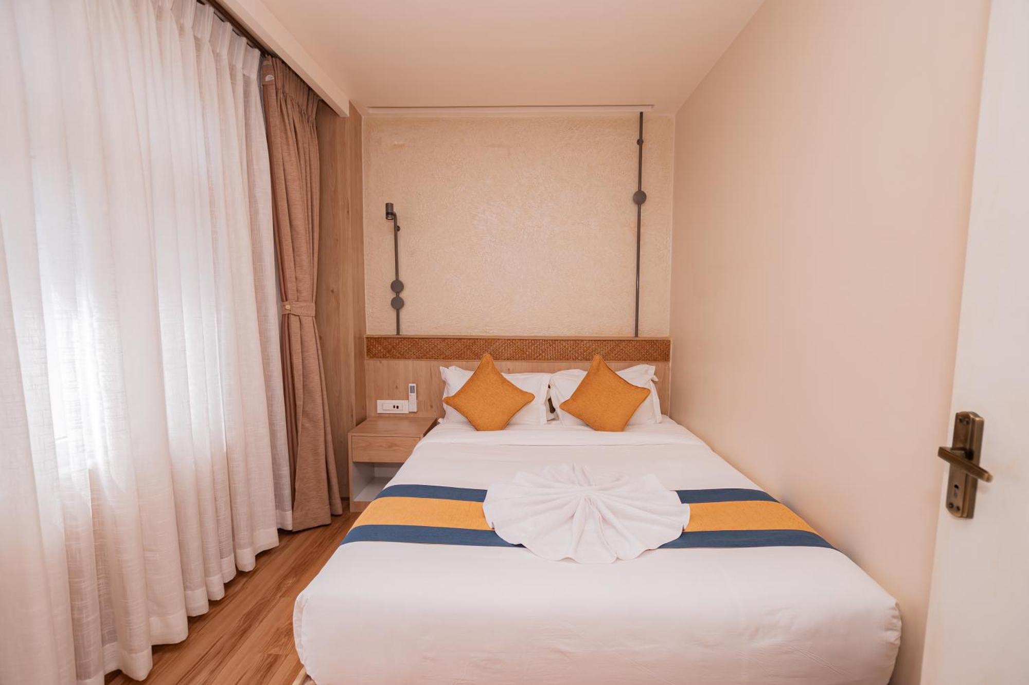 Hotel Vistara Kathmandu Buitenkant foto