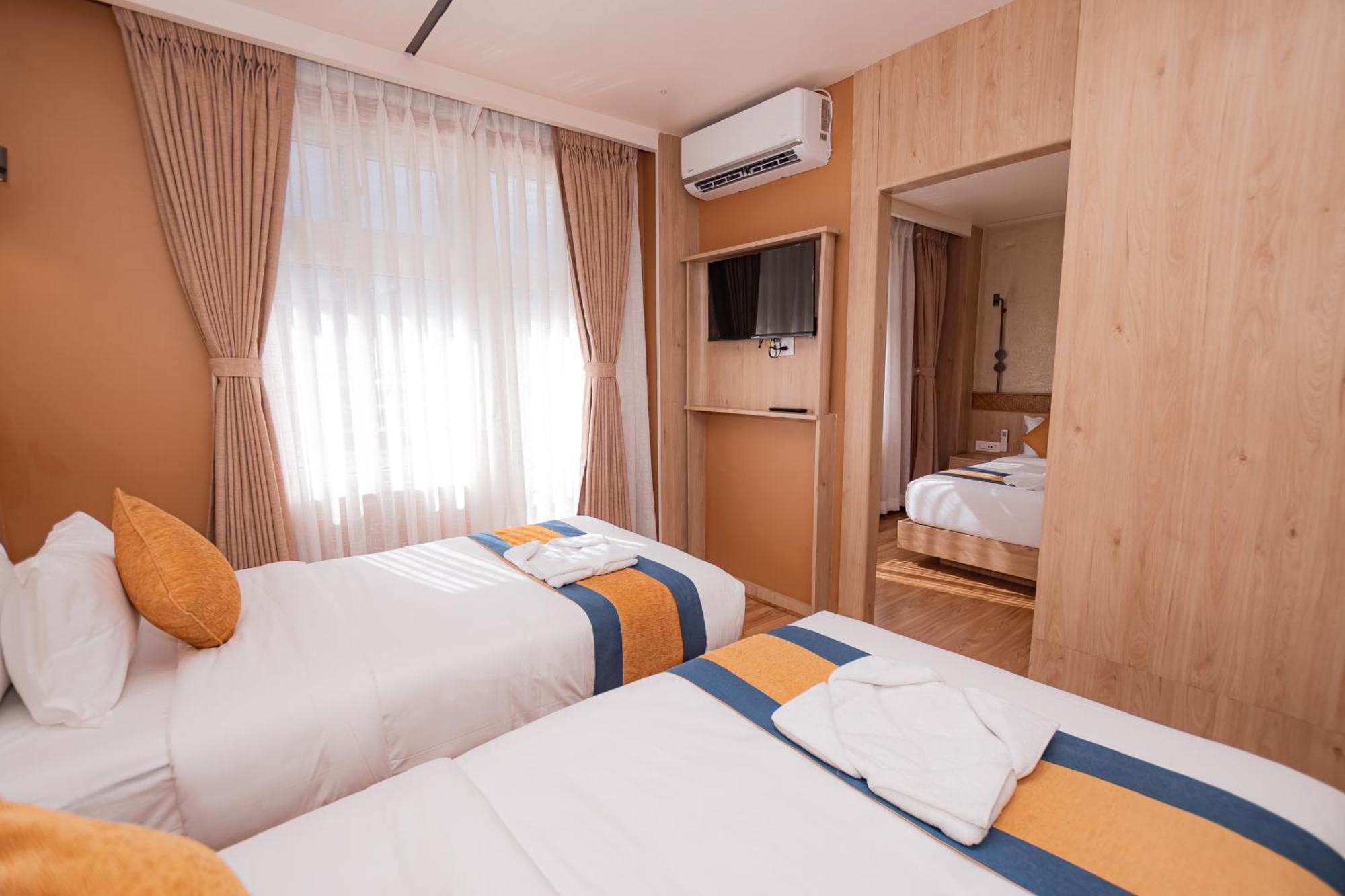 Hotel Vistara Kathmandu Buitenkant foto