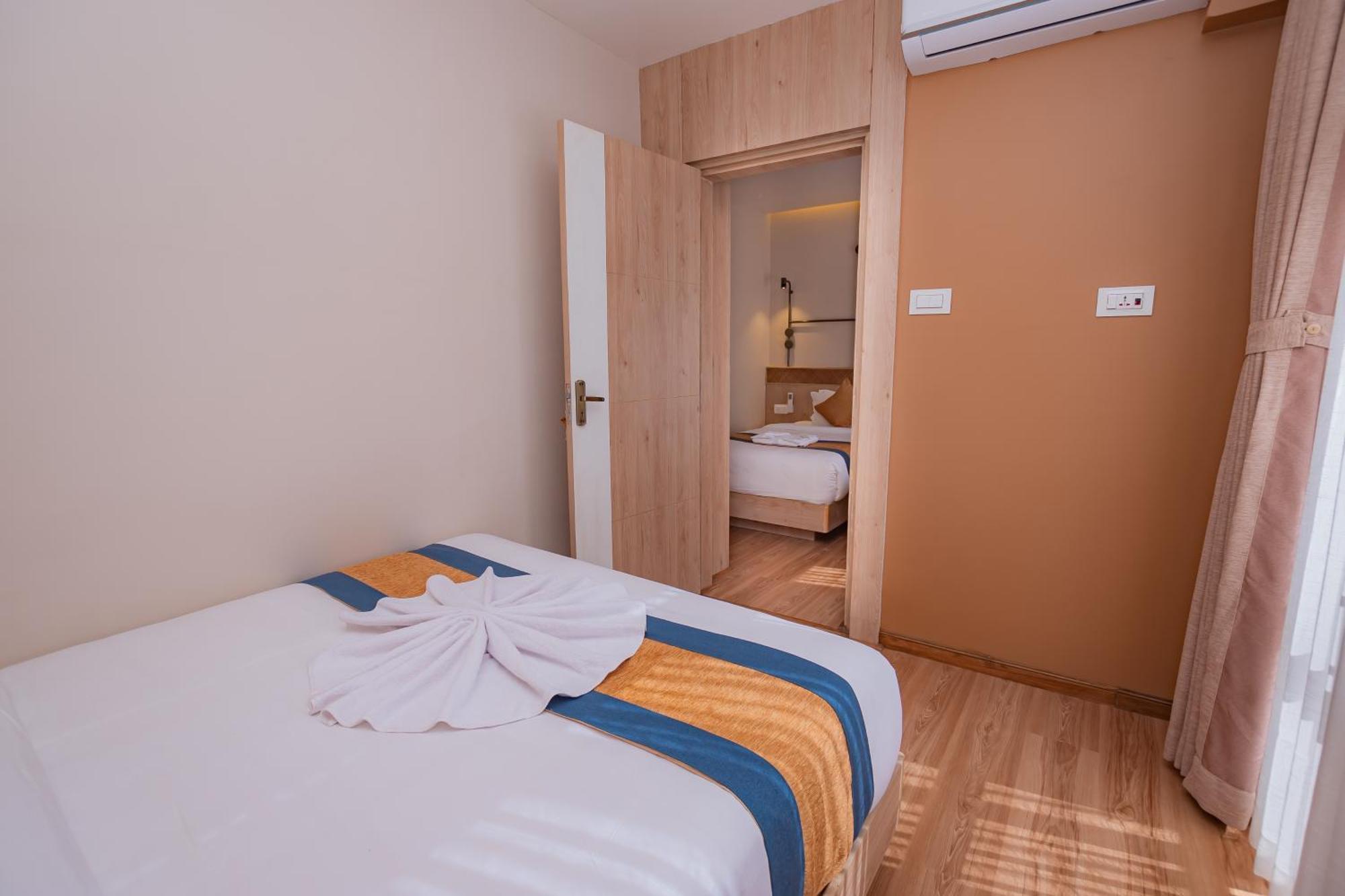 Hotel Vistara Kathmandu Buitenkant foto