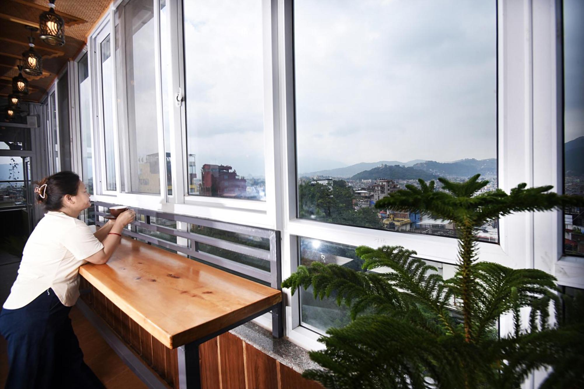 Hotel Vistara Kathmandu Buitenkant foto